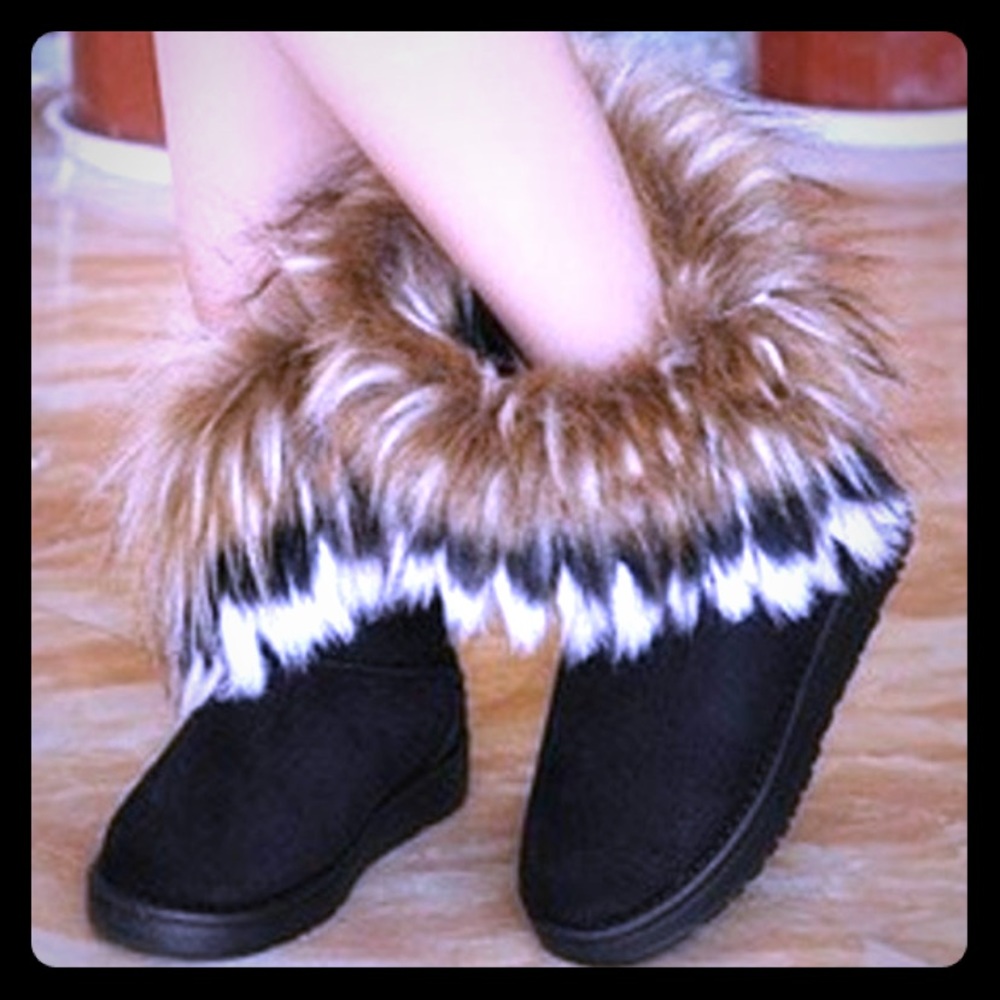 NEW TASSEL SUEDE REAL LEATHER BOOTS, SZ 9 CUTE!!!